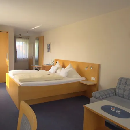 Hotel Larenzen 3*