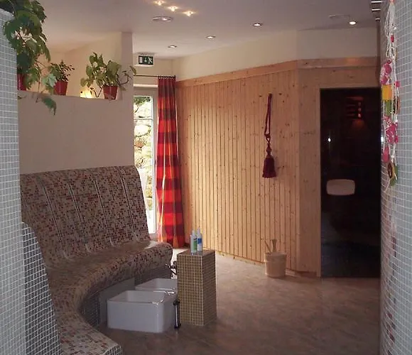 Larenzen Hotel