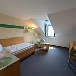 فندق Landhotel Larenzen 3*