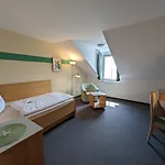 Landhotel Larenzen 3* كيرشهام
