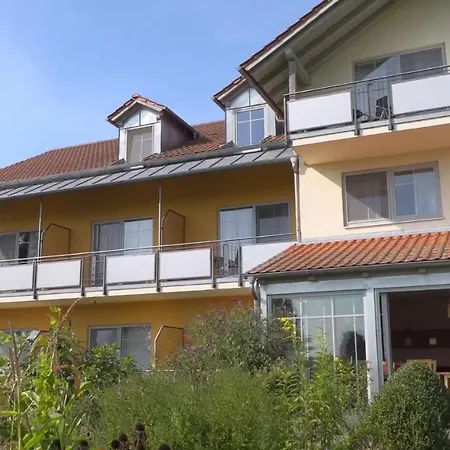 Landhotel Larenzen 3*