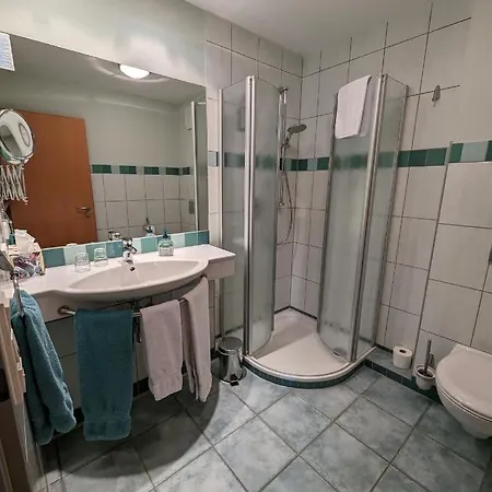 Landhotel Larenzen 3* كيرشهام