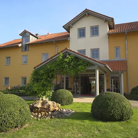 Landhotel Larenzen فندق كيرشهام